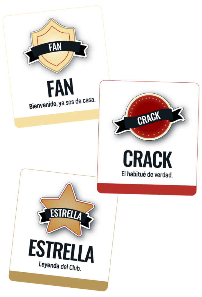 Tres tarjetas de membresía del club de beneficios de Empanada Club: insignias de 'FAN', 'CRACK' (con icono de balón de fútbol) y 'ESTRELLA', con bordes dorados, sobre fondo oscuro.